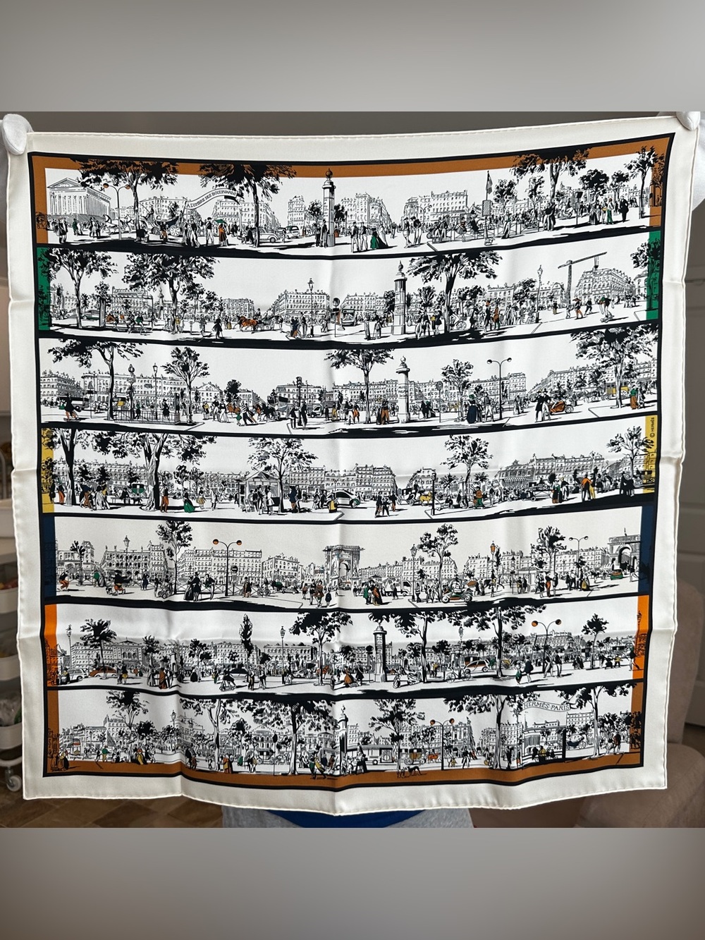 Hermes A l'Ombre des Boulevards scarf 70